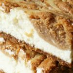 Biscoff-Cookie-Butter-Swirled-Cheesecake-Bars